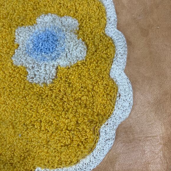 Florist Leather Shoulder Bag Beige Embroidered Flower Bee Adjustable Strap Boho - Picture 2 of 12